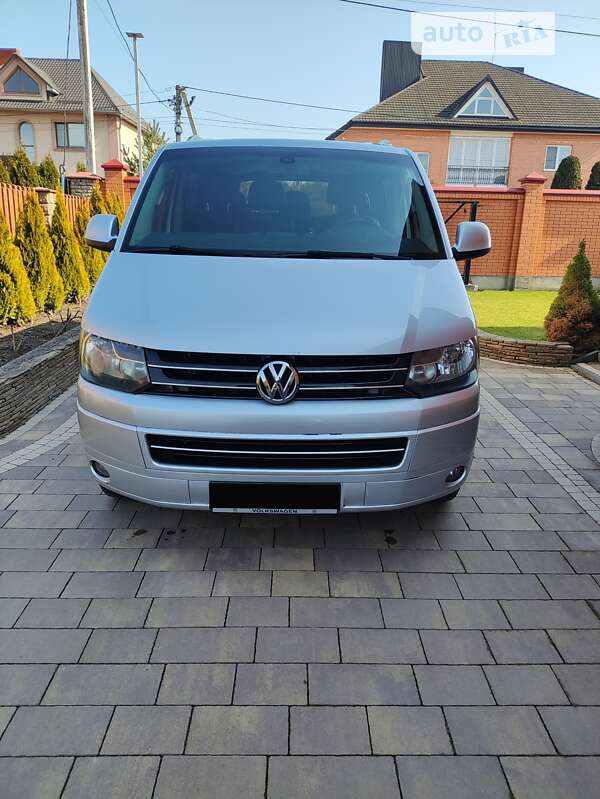 Грузопассажирский фургон Volkswagen Transporter 2014 в Луцке