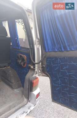Мінівен Volkswagen Transporter 2001 в 