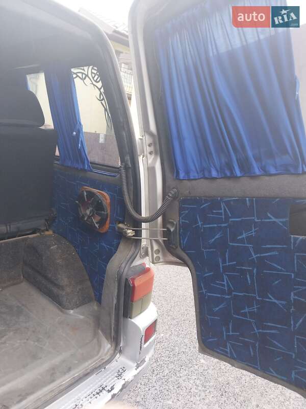 Минивэн Volkswagen Transporter 2001 в Ивано-Франковске