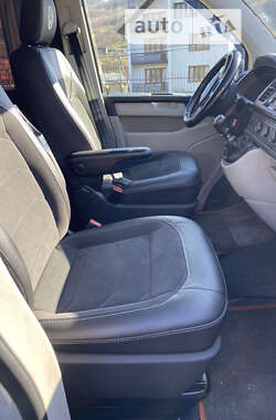 Мінівен Volkswagen Transporter 2016 в 