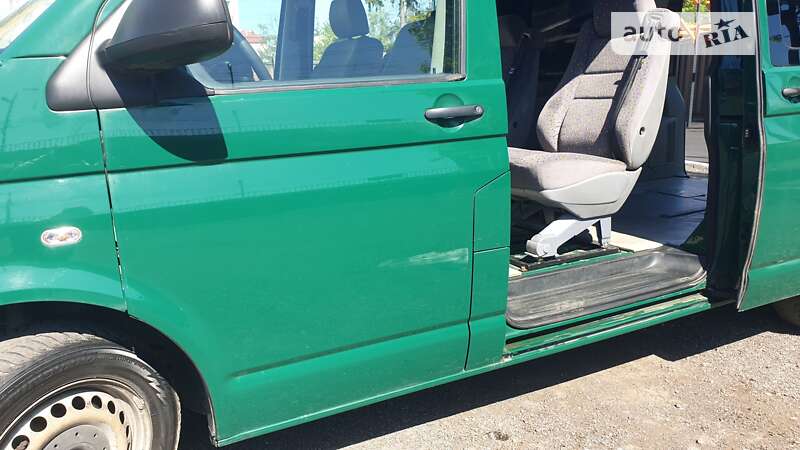 Мінівен Volkswagen Transporter 2011 в Ужгороді