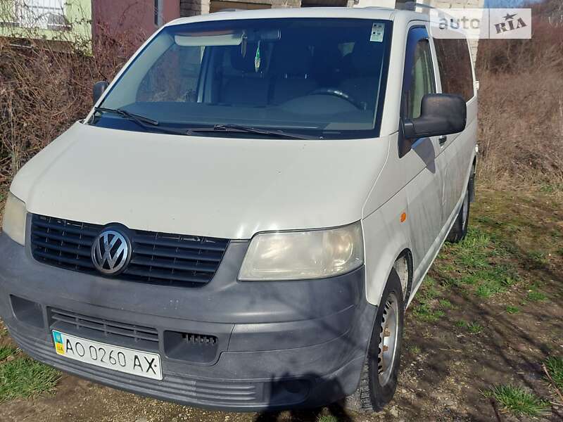 Мінівен Volkswagen Transporter 2006 в Виноградові