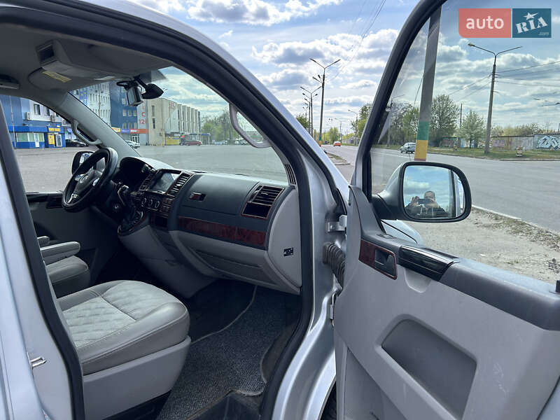 Минивэн Volkswagen Transporter 2011 в Харькове