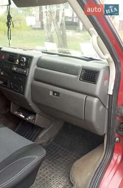 Мінівен Volkswagen Transporter 2000 в 