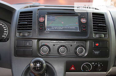 Минивэн Volkswagen Transporter 2012 в 
