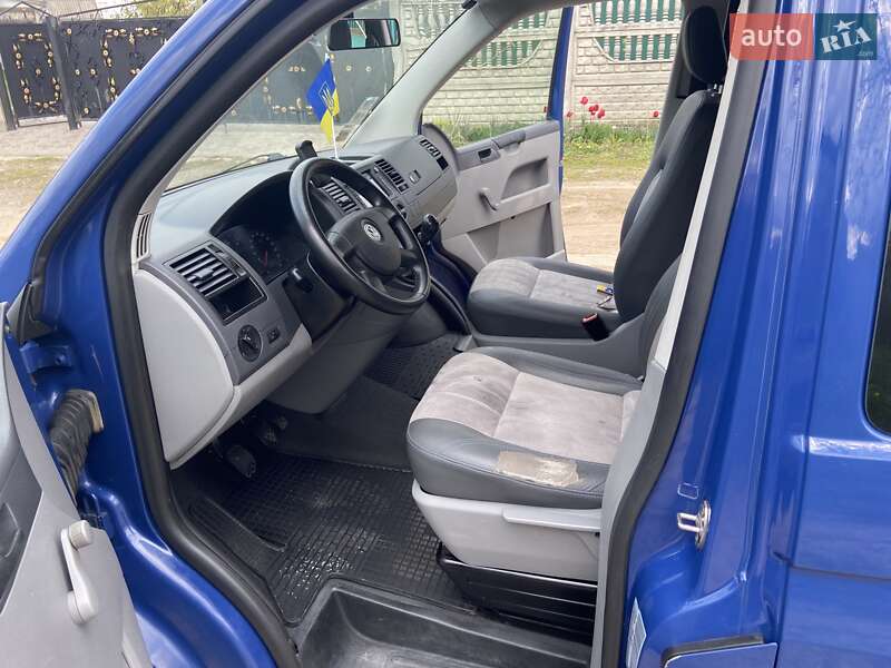 Минивэн Volkswagen Transporter 2009 в Гайсине