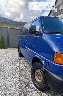 Минивэн Volkswagen Transporter 2001 в Яремче