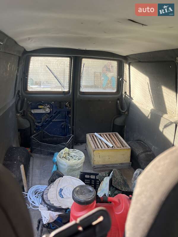 Мінівен Volkswagen Transporter 1999 в Бучі