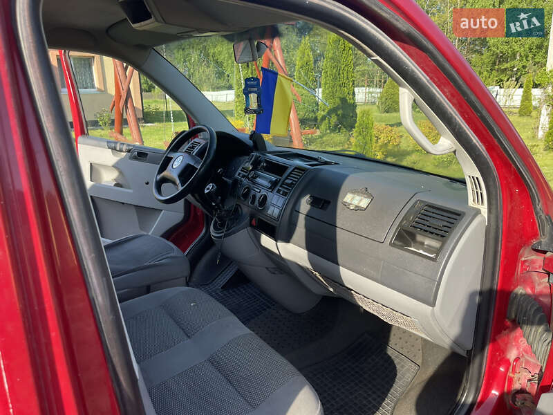 Минивэн Volkswagen Transporter 2004 в Ратным