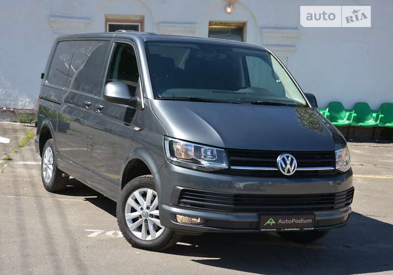 Грузопассажирский фургон Volkswagen Transporter 2017 в Киеве