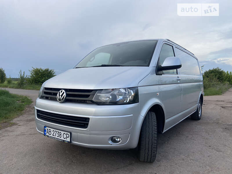 Грузовой фургон Volkswagen Transporter 2014 в Баре