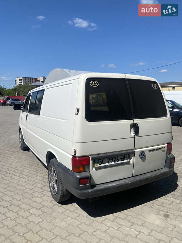 Минивэн Volkswagen Transporter 2000 в Рудки