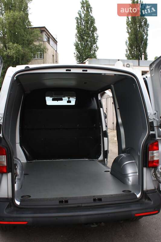 Грузовой фургон Volkswagen Transporter 2014 в Киеве