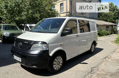 Вантажний фургон Volkswagen Transporter 2005 в Києві