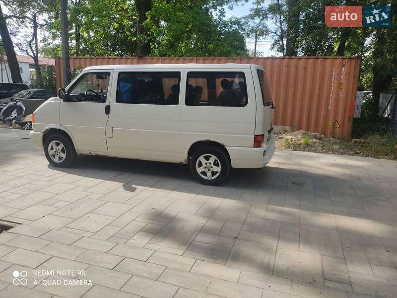 Мінівен Volkswagen Transporter 2001 в Кореці