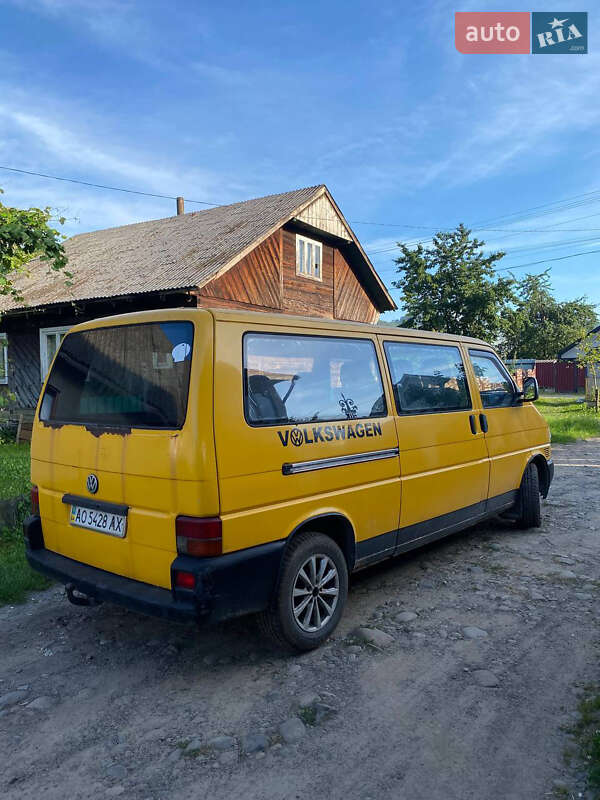 Минивэн Volkswagen Transporter 2000 в Тячеве