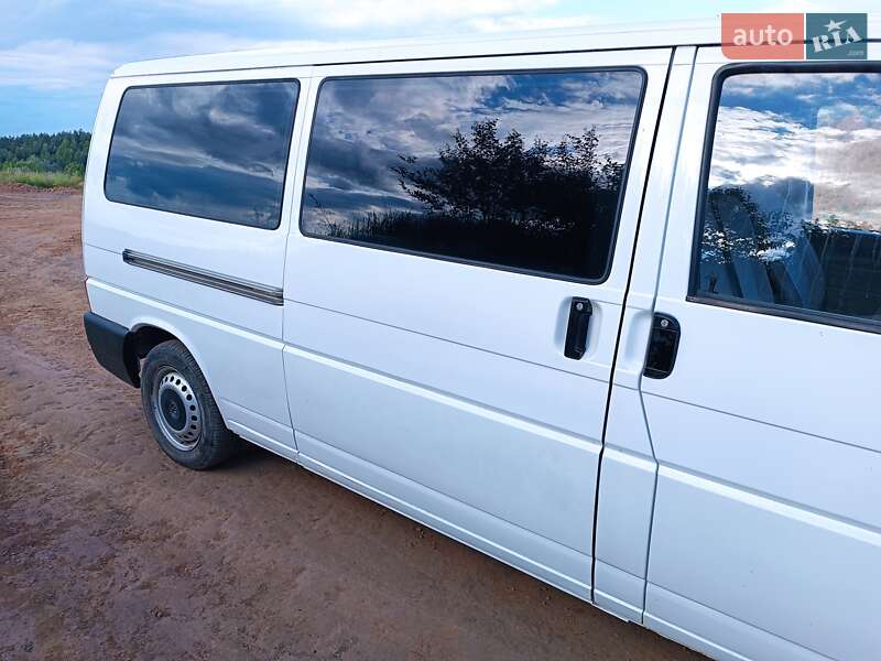 Мінівен Volkswagen Transporter 2000 в Самборі