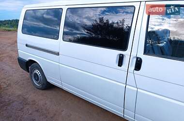 Минивэн Volkswagen Transporter 2000 в 