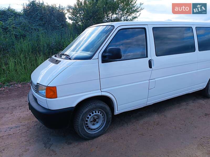 Мінівен Volkswagen Transporter 2000 в Самборі