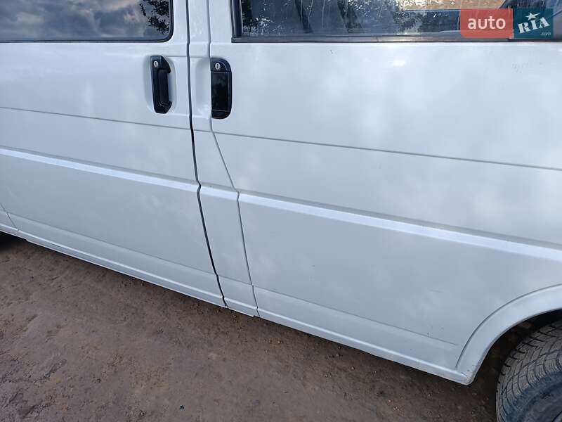Мінівен Volkswagen Transporter 2000 в Самборі