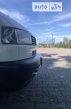 Мінівен Volkswagen Transporter 2000 в Чернівцях