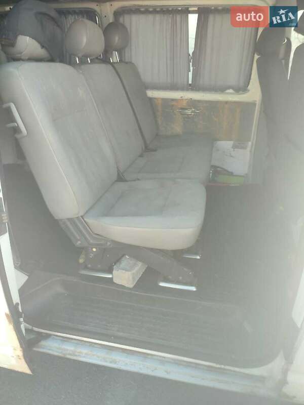 Минивэн Volkswagen Transporter 2004 в Киеве