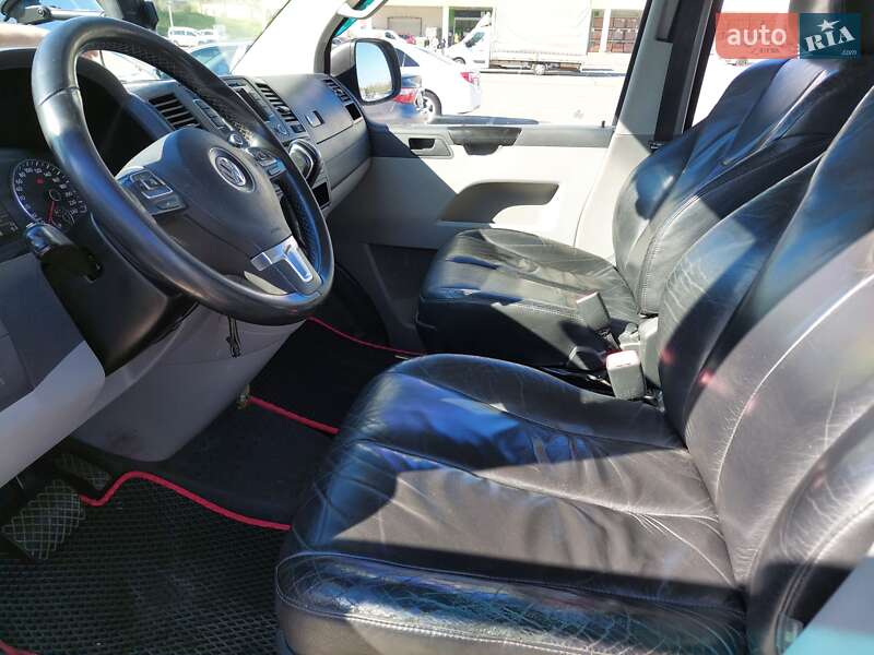 Минивэн Volkswagen Transporter 2010 в Киеве