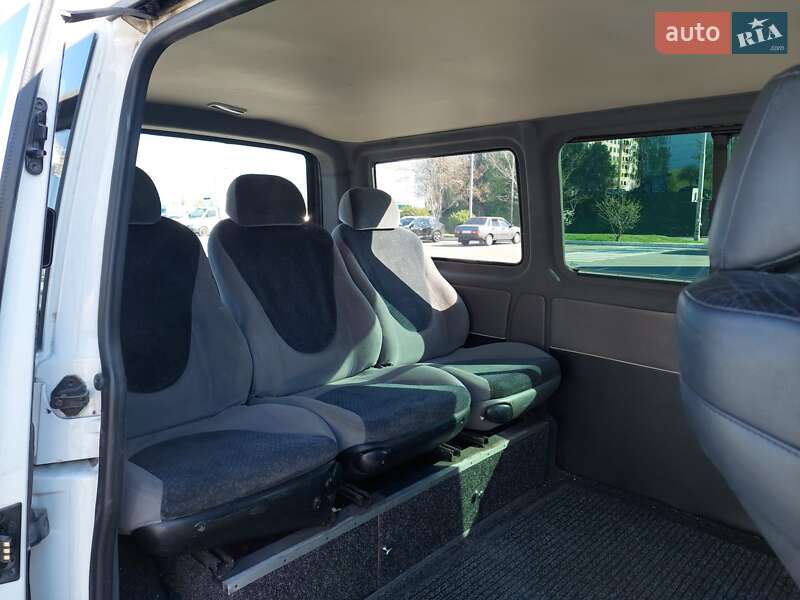 Минивэн Volkswagen Transporter 2010 в Киеве