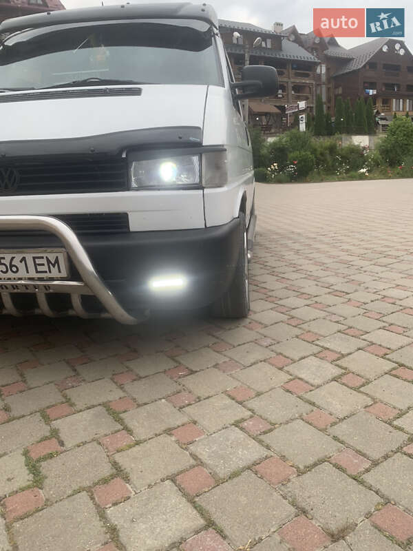 Минивэн Volkswagen Transporter 1995 в Косове