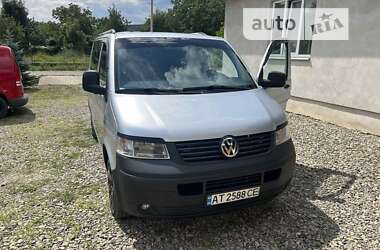 Минивэн Volkswagen Transporter 2005 в Кутах