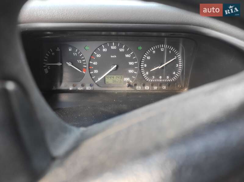 Минивэн Volkswagen Transporter 1998 в Киеве