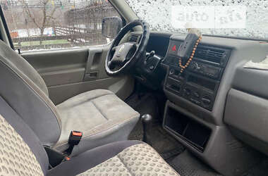 Грузовой фургон Volkswagen Transporter 2003 в 