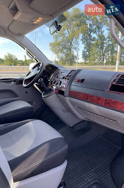 Минивэн Volkswagen Transporter 2009 в 