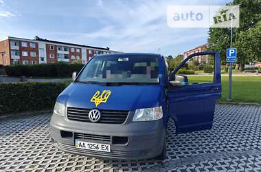 Мінівен Volkswagen Transporter 2004 в Києві