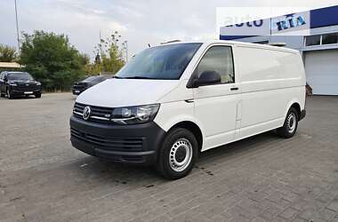 Вантажний фургон Volkswagen Transporter 2018 в Радомишлі