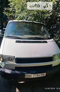 Мінівен Volkswagen Transporter 2000 в Рівному