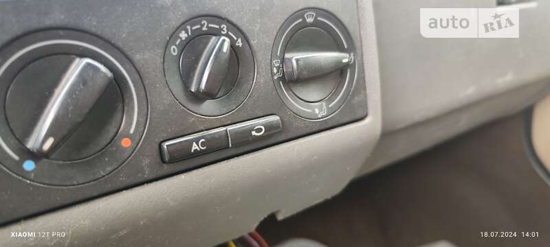 Минивэн Volkswagen Transporter 2001 в Киеве