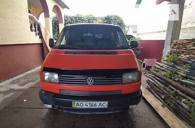 Вантажний фургон Volkswagen Transporter 1998 в Тячеві