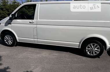 Грузовой фургон Volkswagen Transporter 2017 в 