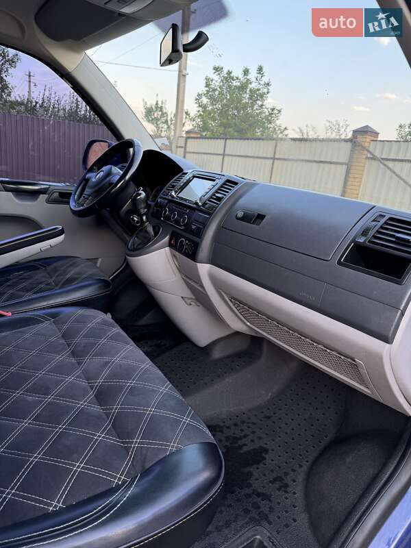 Минивэн Volkswagen Transporter 2010 в Сумах