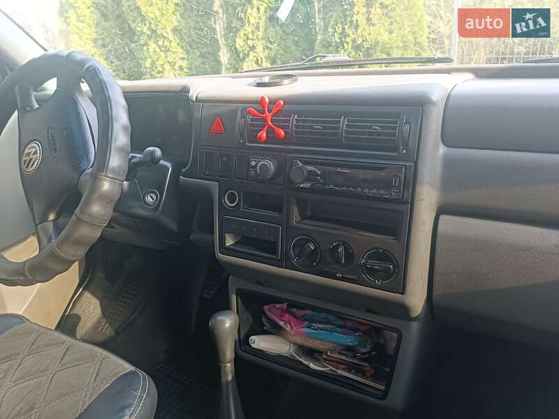 Мінівен Volkswagen Transporter 2002 в Старому Самборі