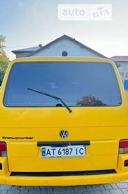 Минивэн Volkswagen Transporter 2000 в 