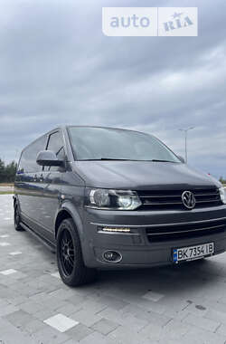 Мінівен Volkswagen Transporter 2014 в Рокитному