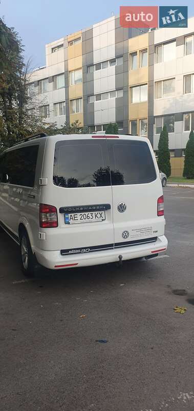 Мінівен Volkswagen Transporter 2015 в Дніпрі