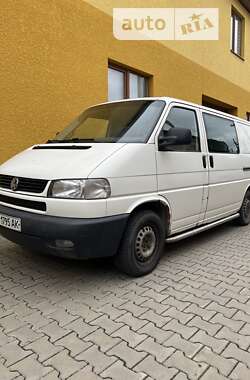 Вантажопасажирський фургон Volkswagen Transporter 2003 в Луцьку