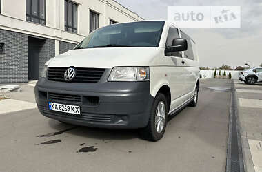 Вантажний фургон Volkswagen Transporter 2008 в Києві