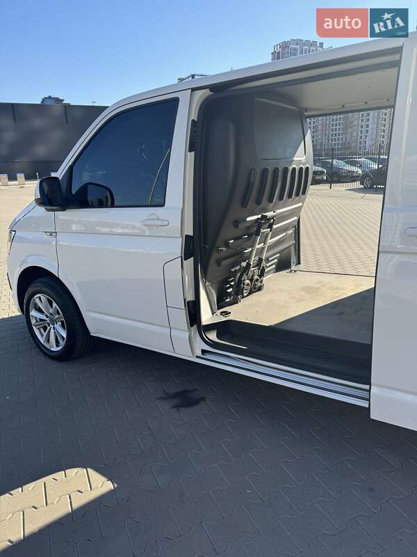 Грузовой фургон Volkswagen Transporter 2018 в Киеве