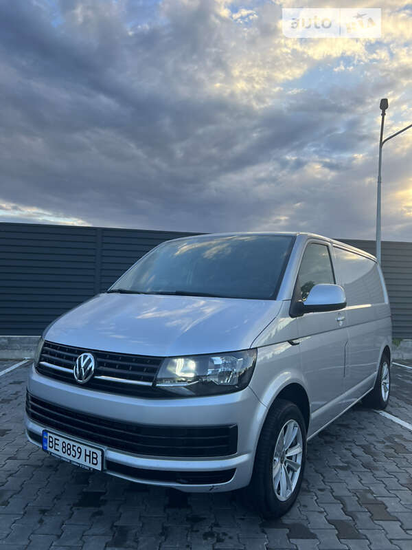 Грузовой фургон Volkswagen Transporter 2017 в Николаеве