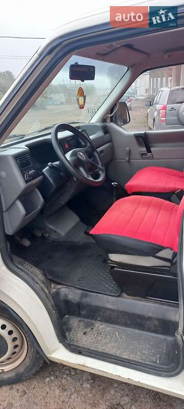 Минивэн Volkswagen Transporter 2000 в Ровно