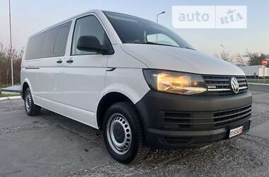 Мінівен Volkswagen Transporter 2015 в Ужгороді